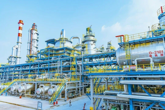 打造世界級(jí)高科技一體化綠色石化基地——鎮(zhèn)海煉化 打造世界級(jí)高科技一體化綠色石化基地——鎮(zhèn)海煉化